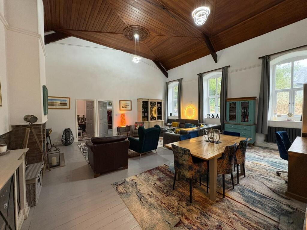 Living Area (1).JPEG