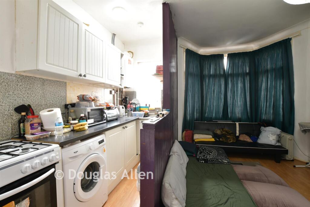 Living Room/Kitchen