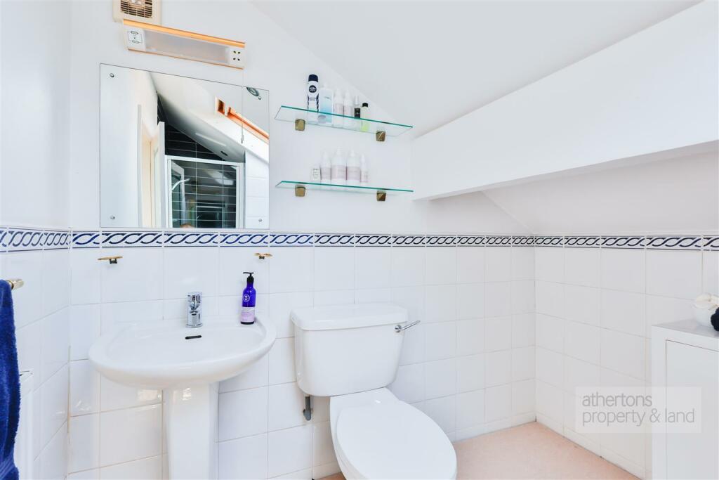 Little Holme - Bathroom (2).jpg