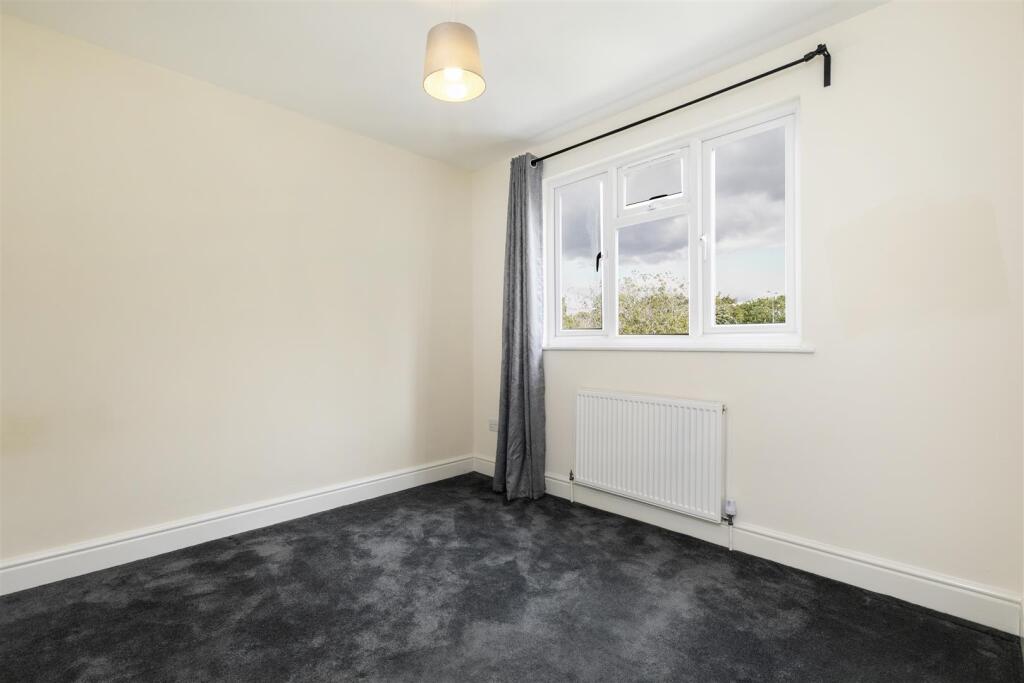 34 Hale Grove Gardens -16.jpg