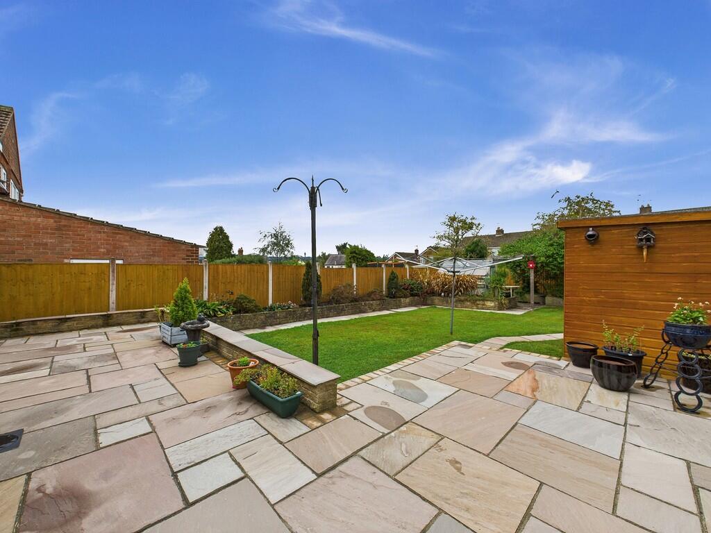 CAM04273G0-PR0185...