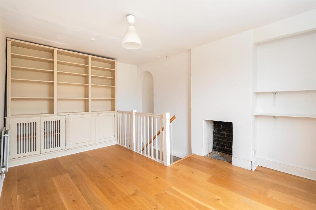 G2F5CPCN - Bedroom E.jpg