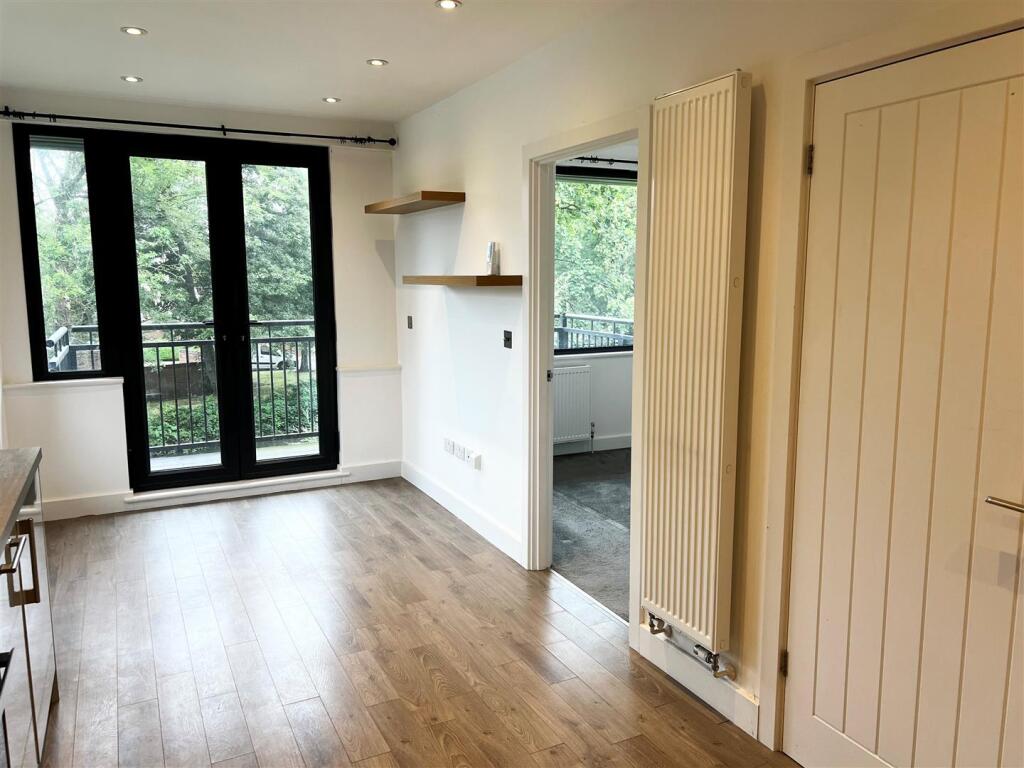 Kitchen Reception Room 3.jpg