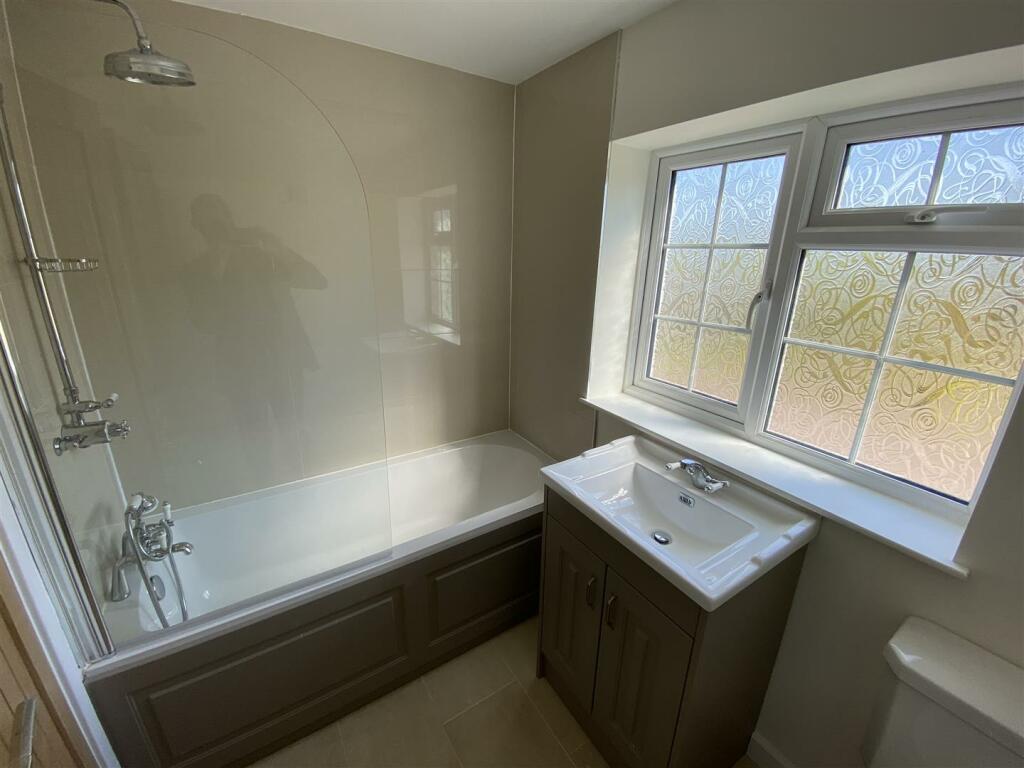 Main Bathroom