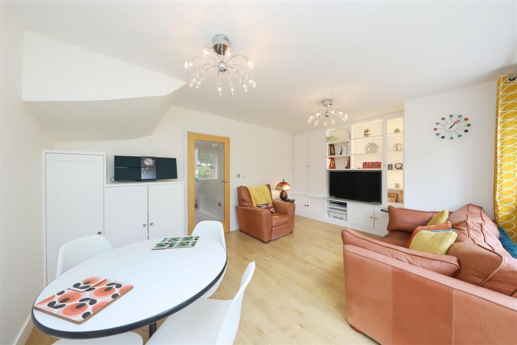 Living Room / Dining Room