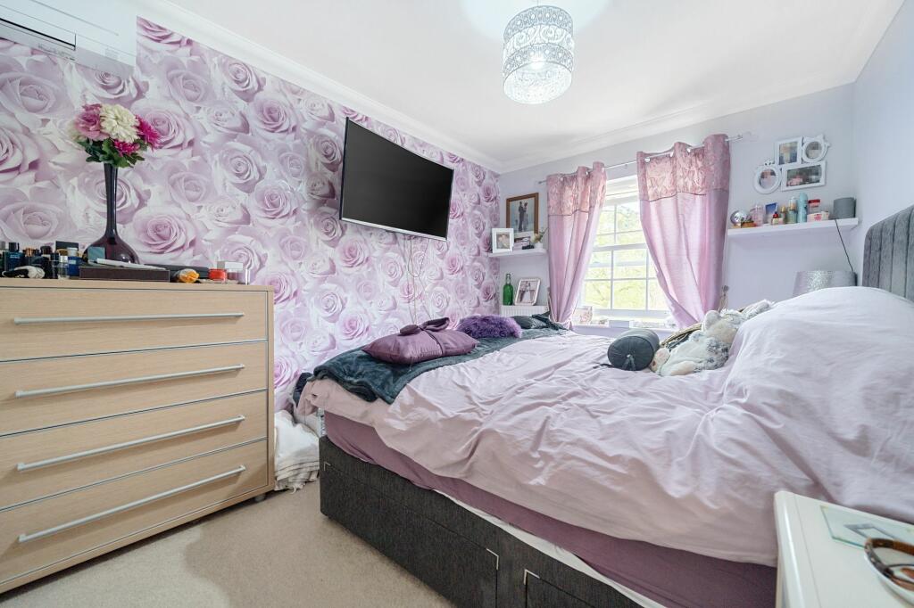 Principal bedroom