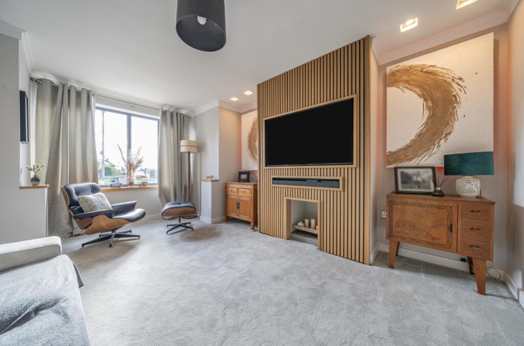 Lounge B