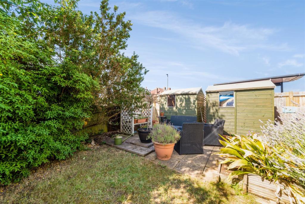 Private South Facing Garden