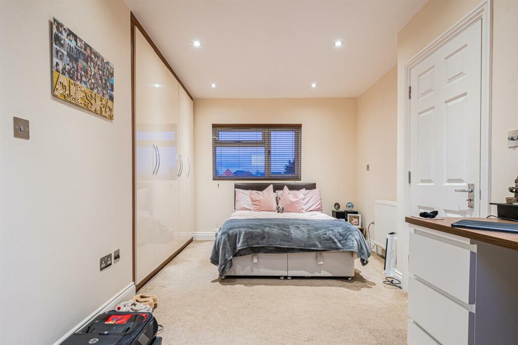 Loft Conversion/Master Bedroom