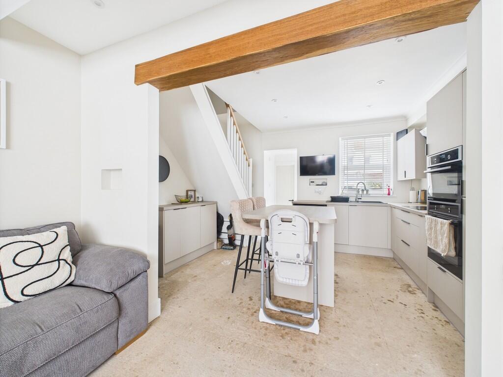 CAM02089G0-PR0513...