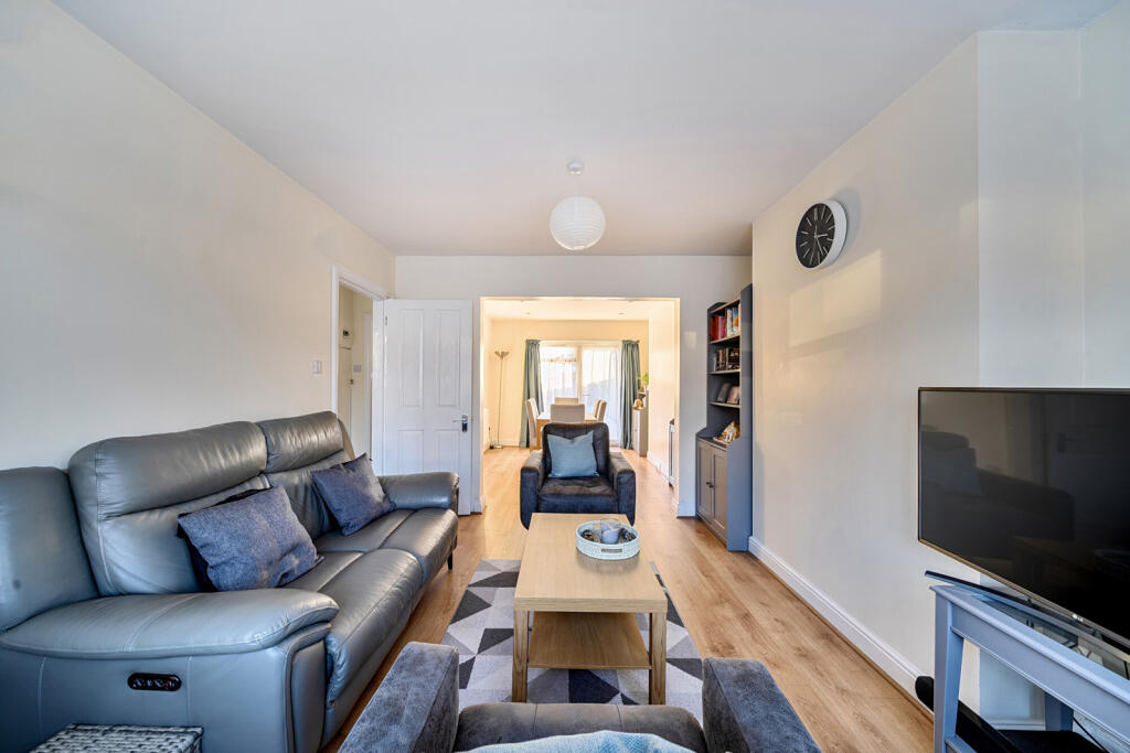 1382913-16-691b4d...