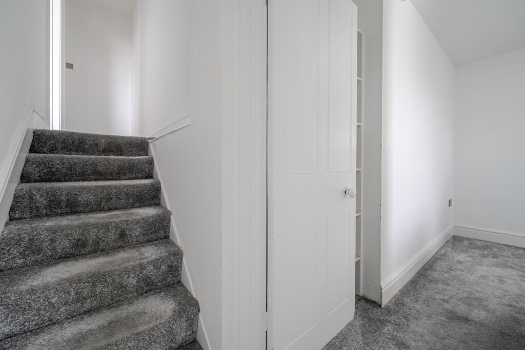 1393503-19-6943d7...