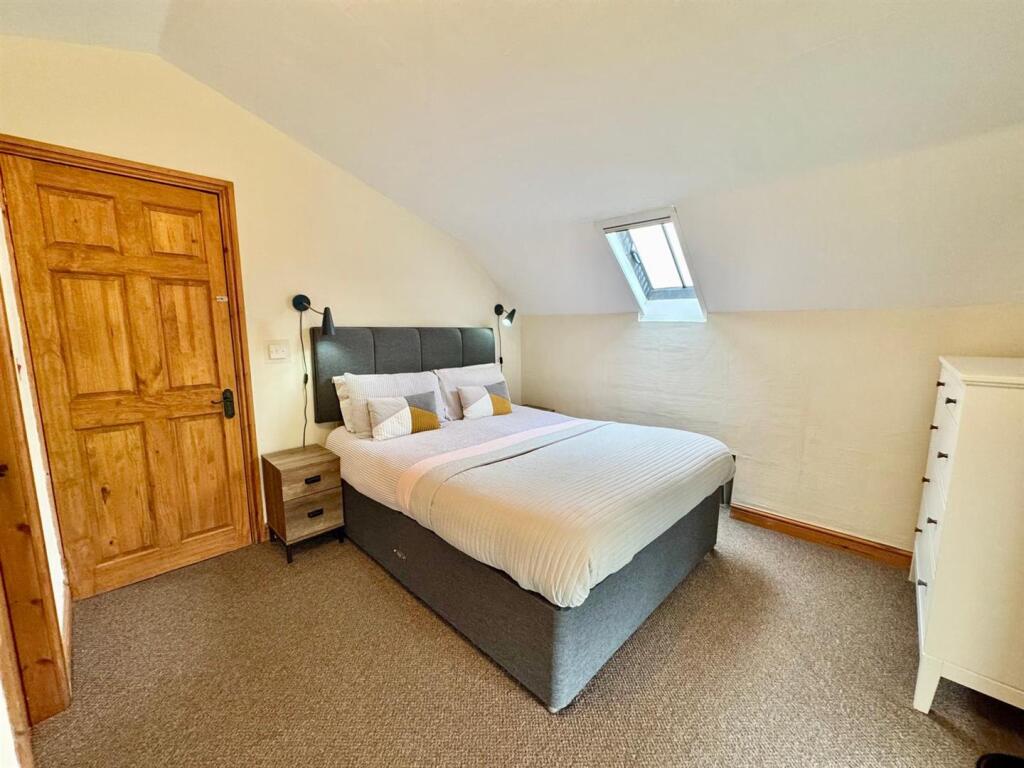 PHOTO-2025-09-05-07-36-53 (6).jpg