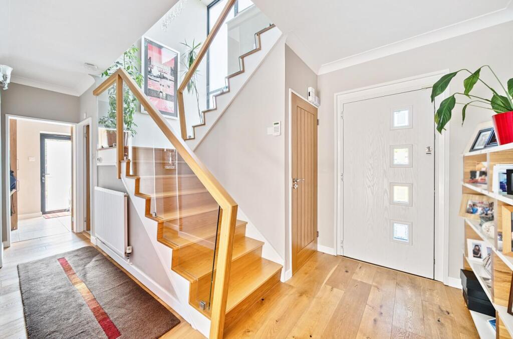 24-6823120e33a14-1290276-ARW-24 .jpg