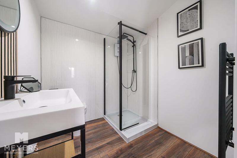 Annex Shower Room