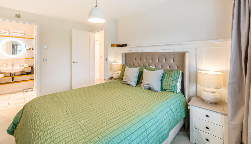Master bedroom 