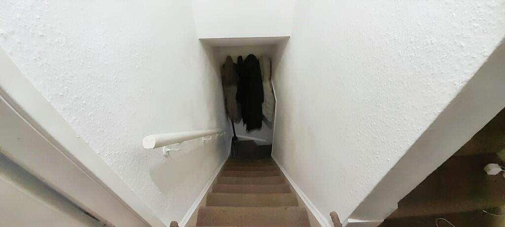 78462552-WhatsApp...