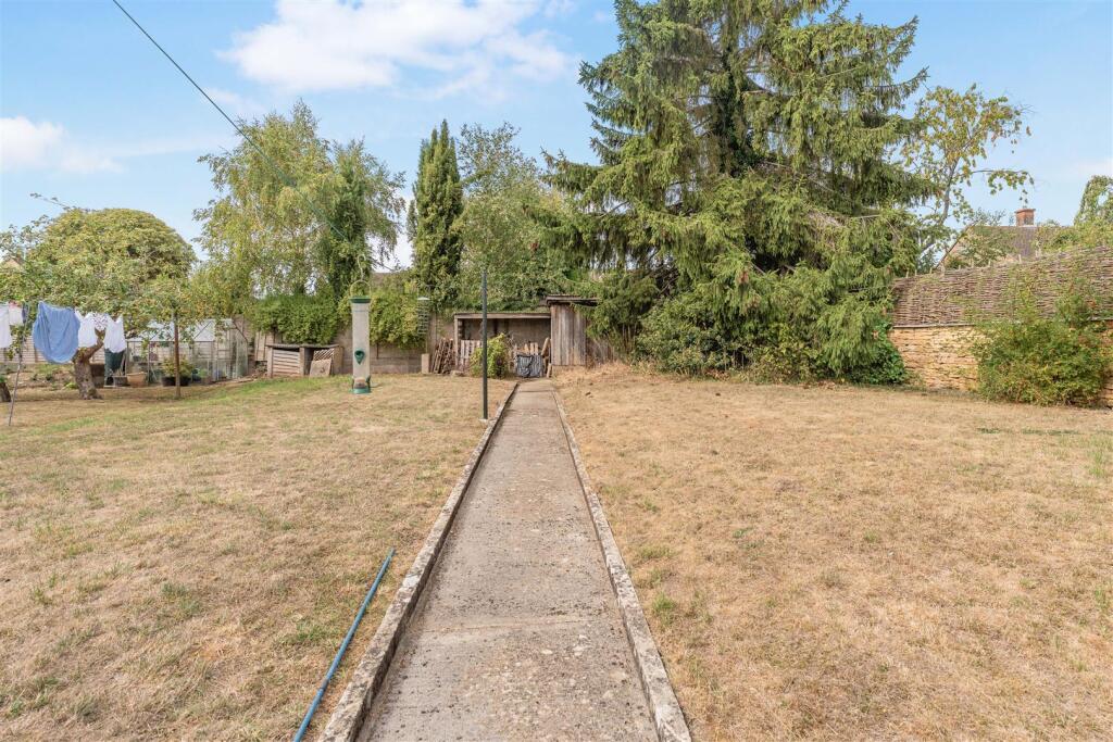 11 Worton Road, Middle Barton-16.jpg