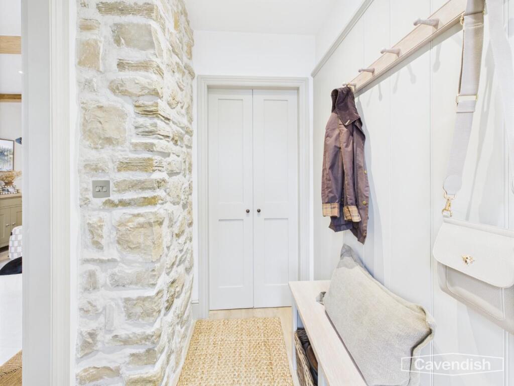 ENTRANCE HALLWAY