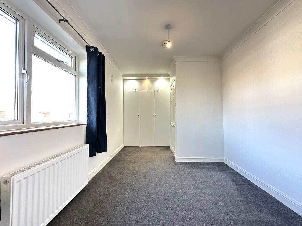 Bedroom 2, view 2