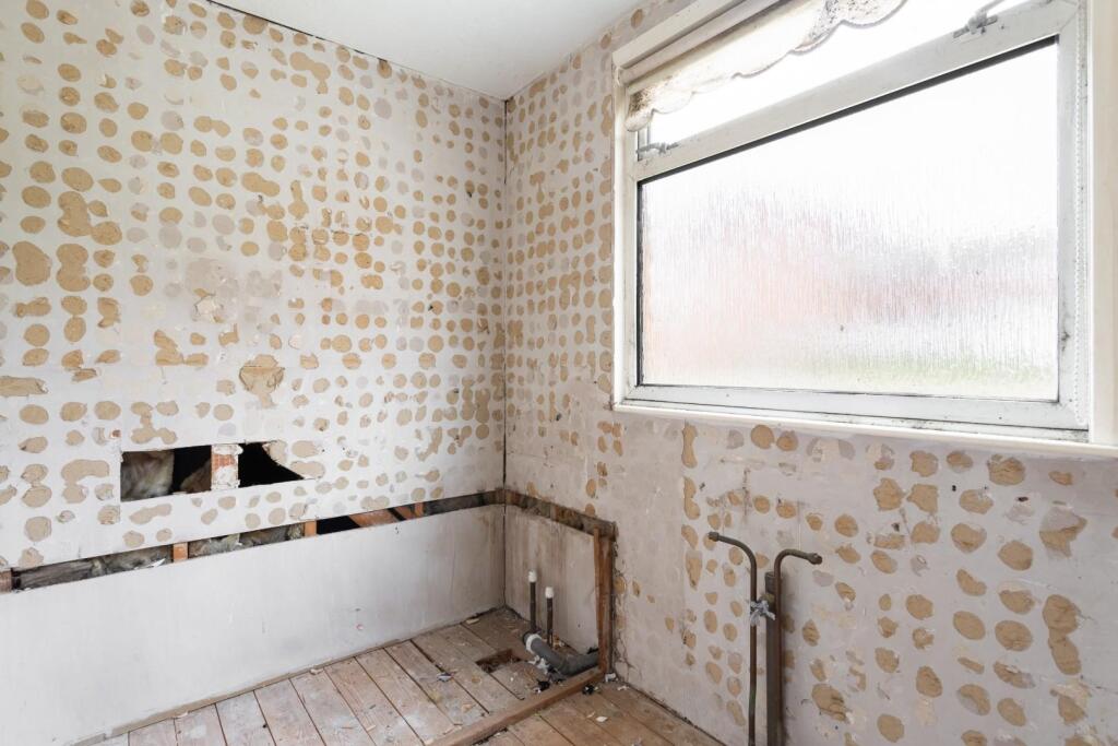 possible en-suite.jpg