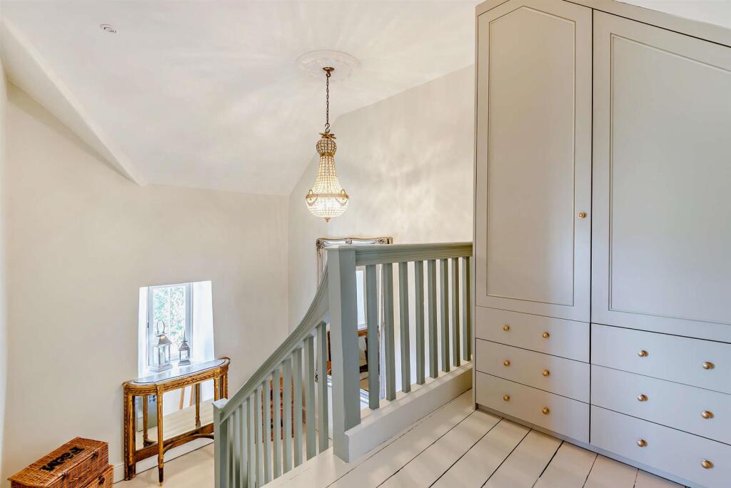 8581346-interior07-800.jpg