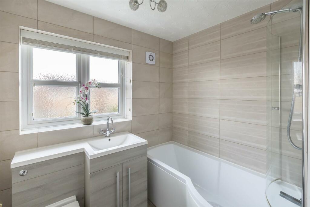 27 Crocus Way 42.jpg