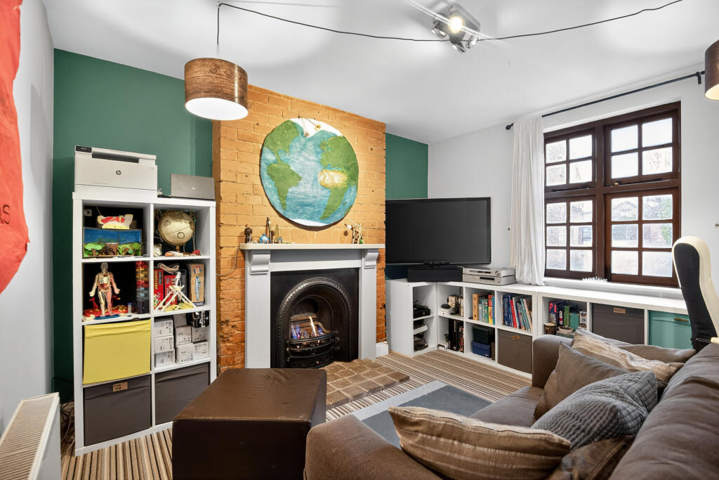 Lounge/Family/Games