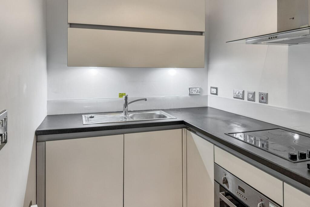 Flat 6, 250 High Street, Birmingham, West Midlands, B17 9PT