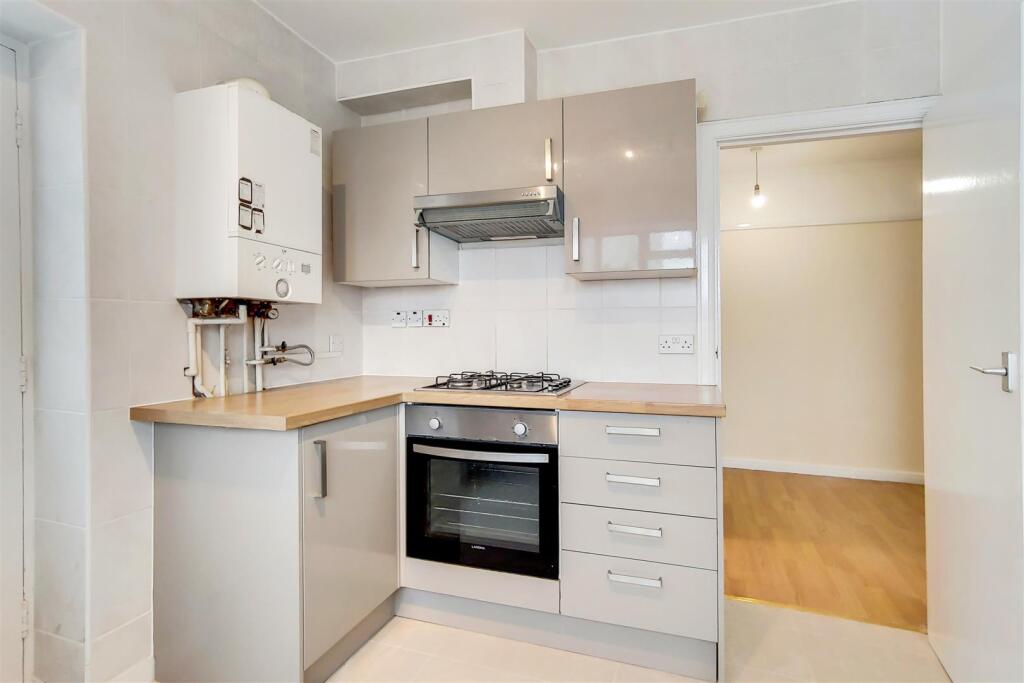 2_Kitchen-0.jpg