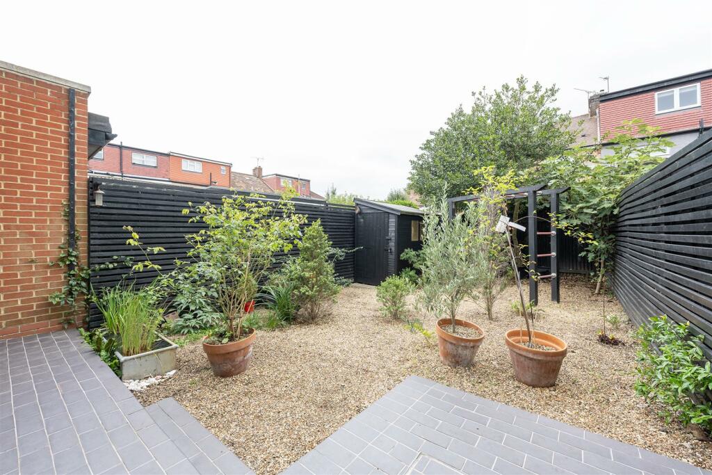 Bowdon Road, E17