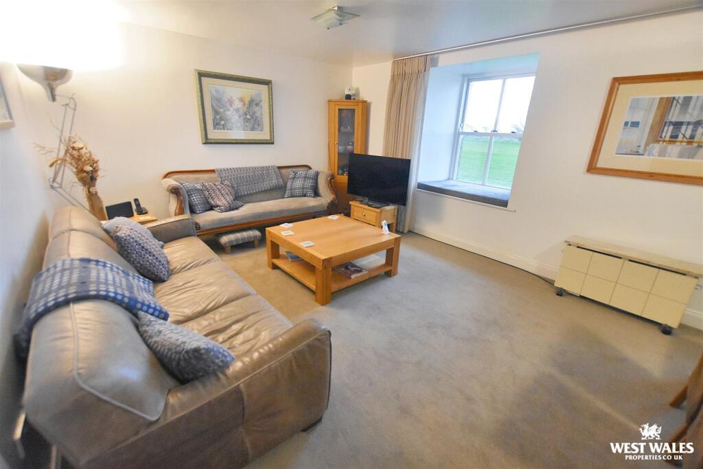 12 - 2025-11-17T124907.756.jpg