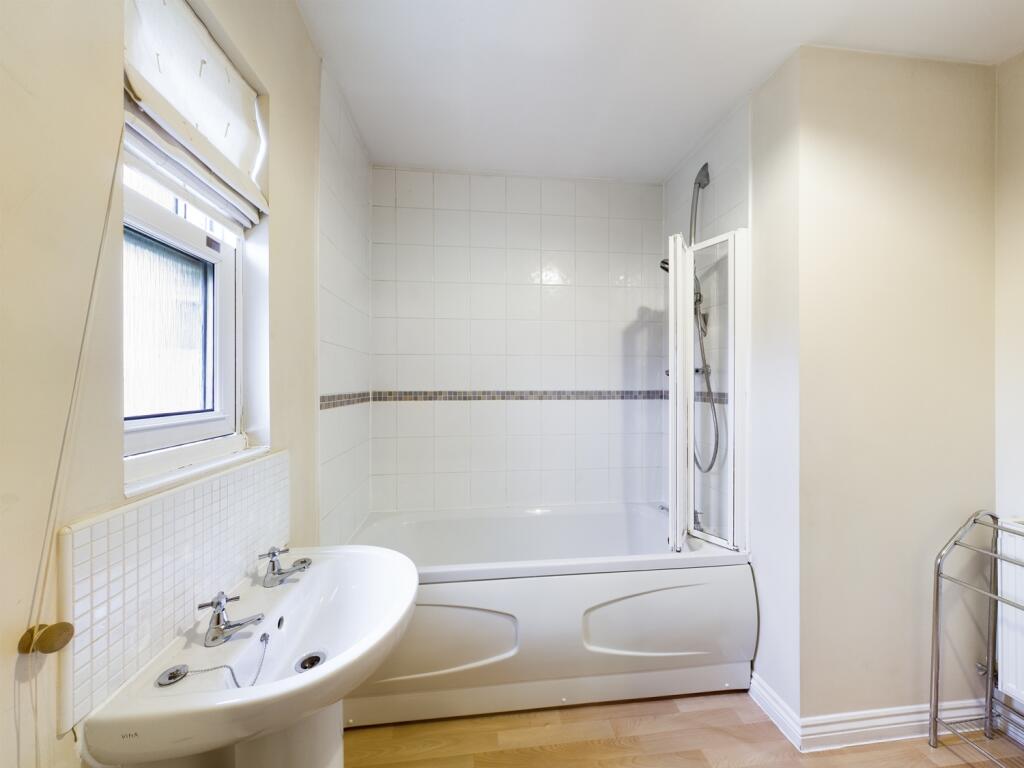 CAM00560P1-PR0233-STILL06