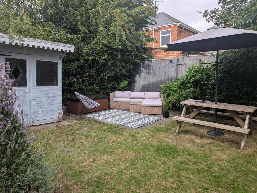 Garthlands Garden 1.jpg