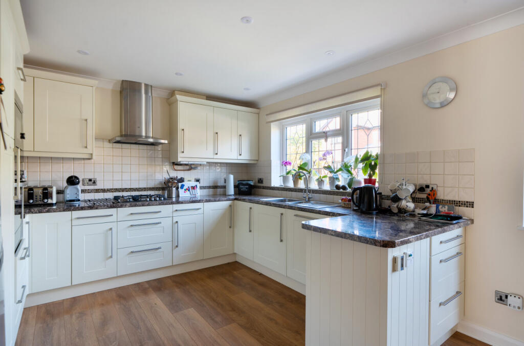 1359509-24-68dac4...