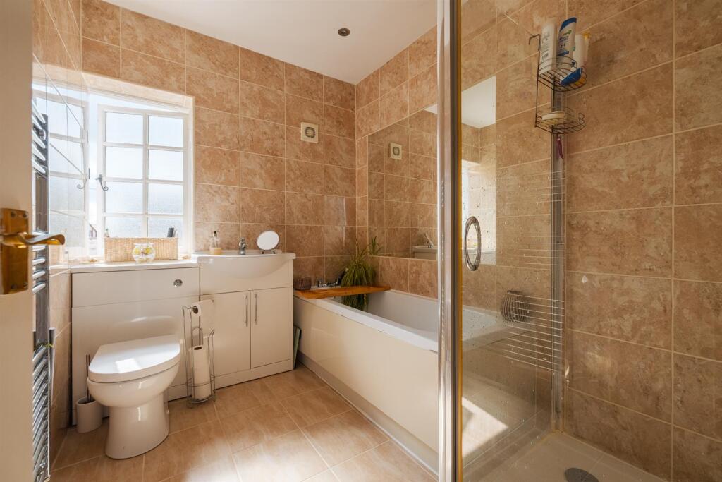 36 Circular Dr-22.jpg