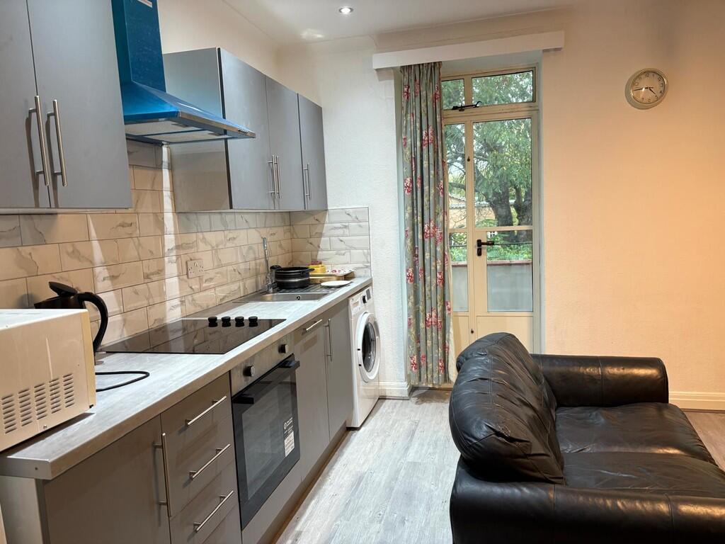 IMG-20251003-WA00...