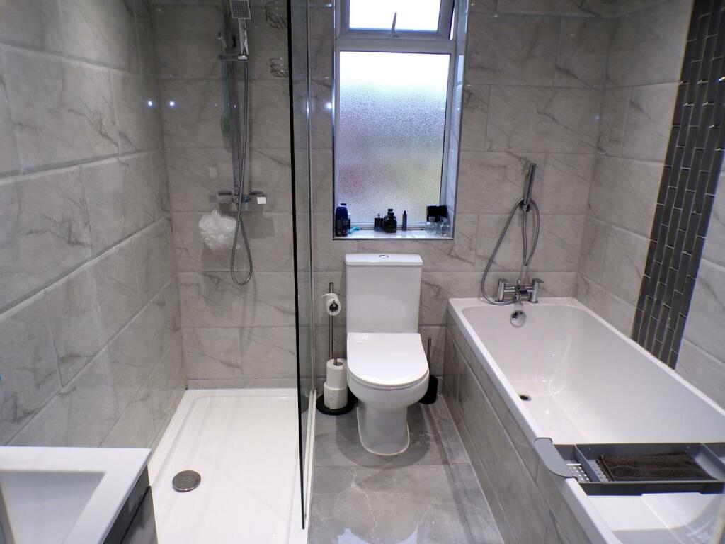 StansfieldSt55bath.JPG