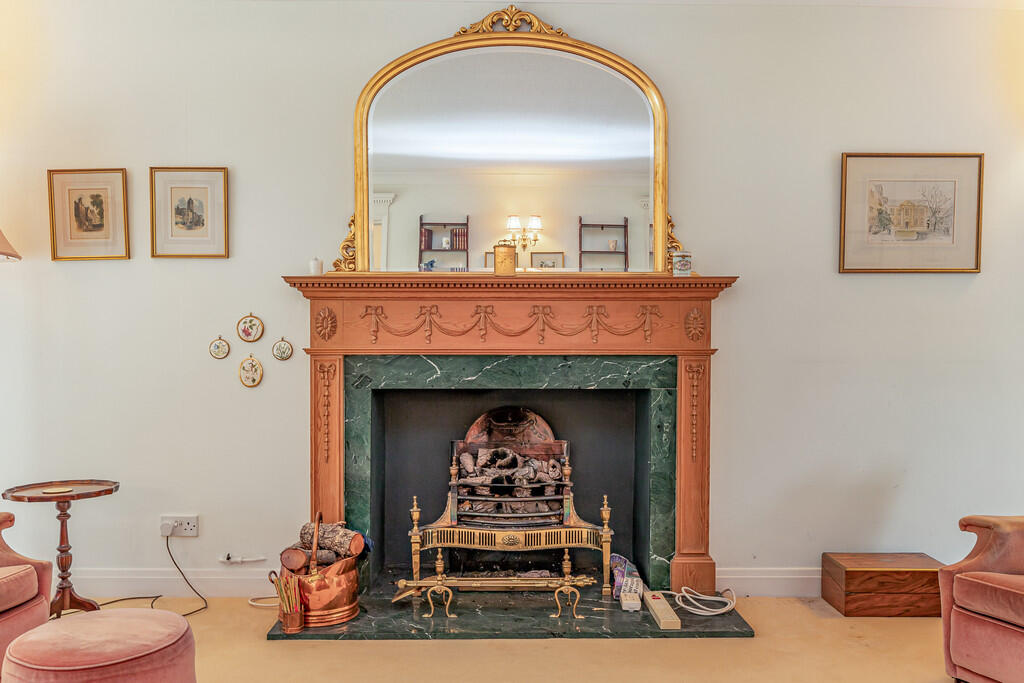 Detailed Living 