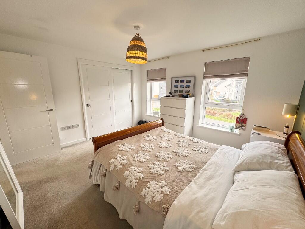 Bedroom 1 (2)