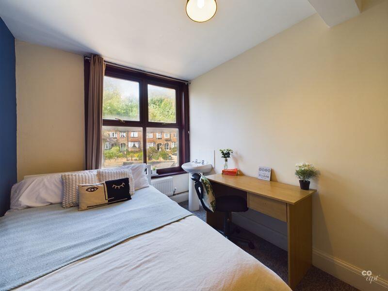 bed 4 
