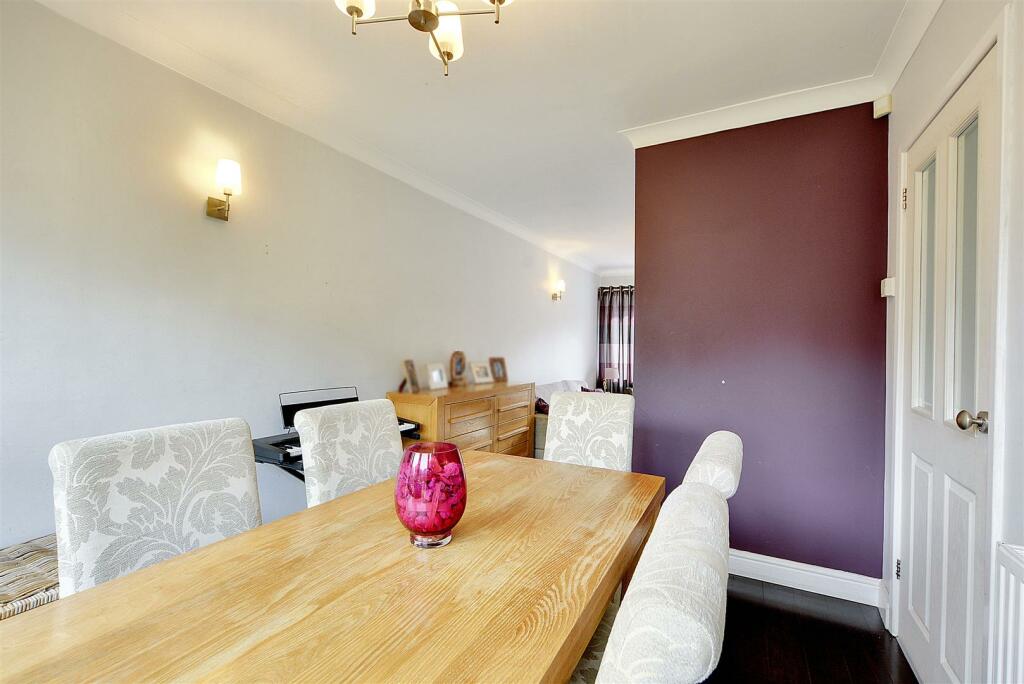 Dining Room_2.jpeg
