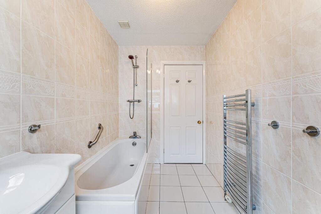 18 CROFT ROAD-12.jpg