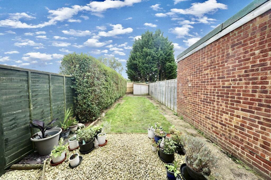 16 Bristol - Garden edit.jpg
