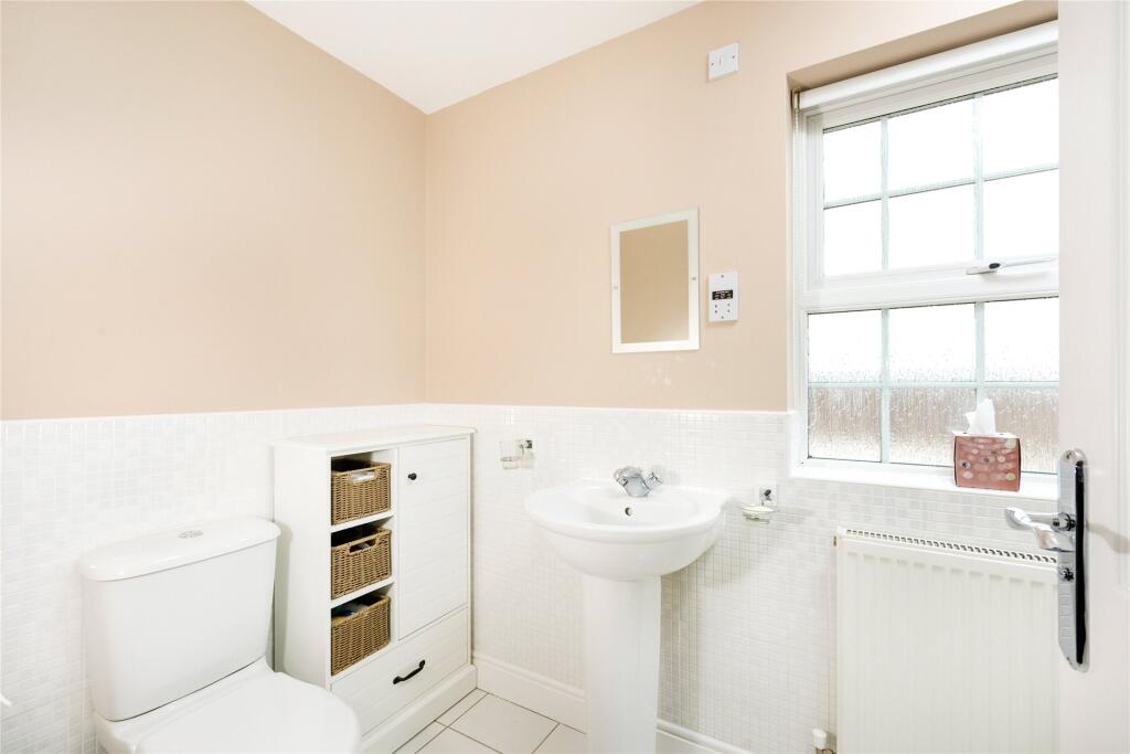 Bed 2 En Suite