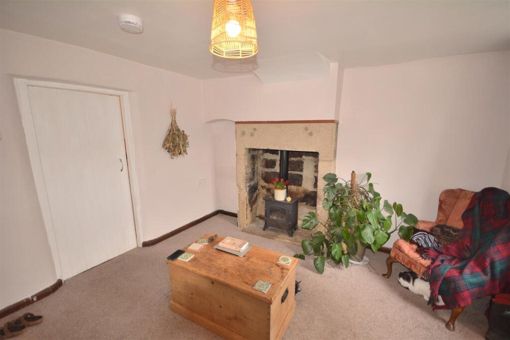 Hopping Hill Lounge.JPG