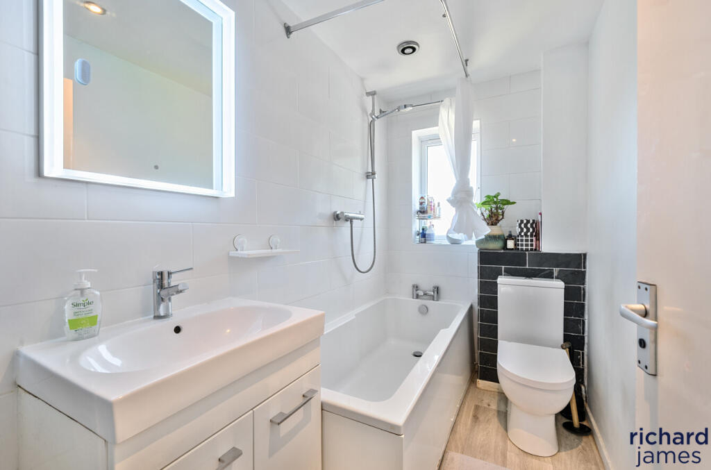 b5dcaaa5a7e94ec0aff7f08d910d1458