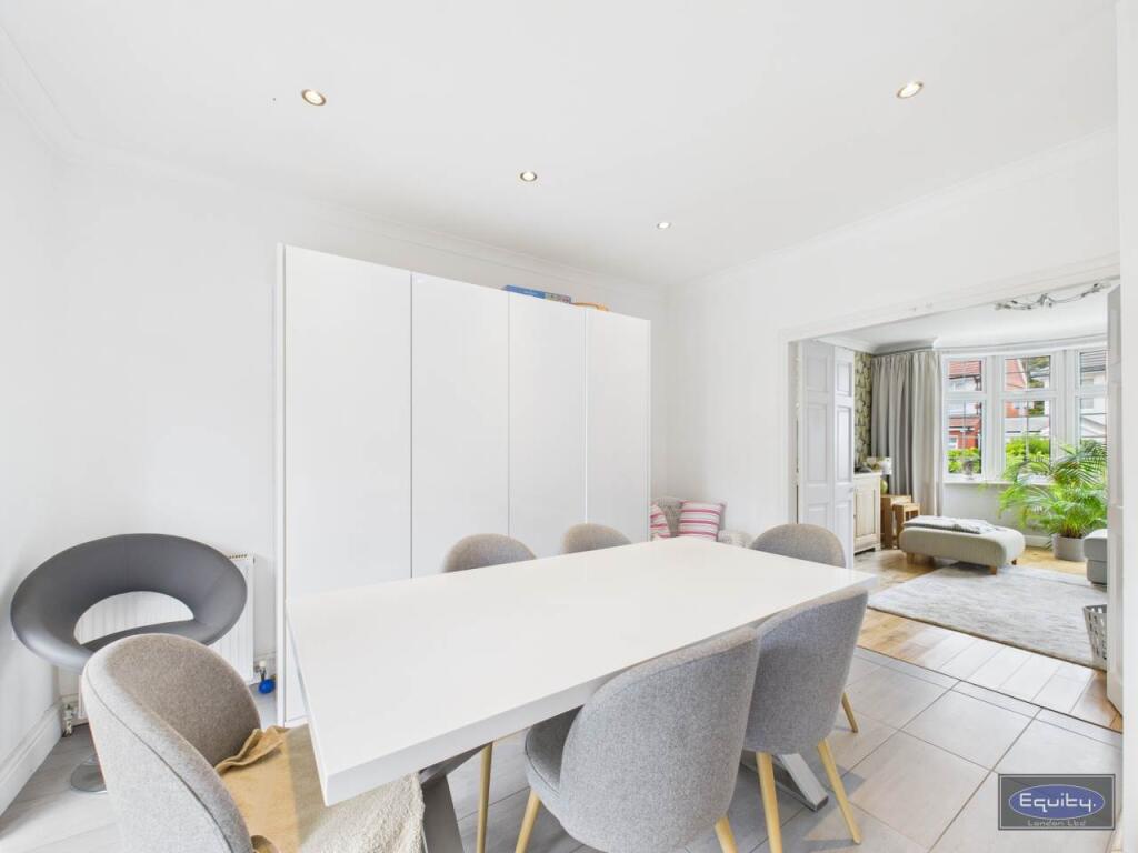 Dining room (2)
