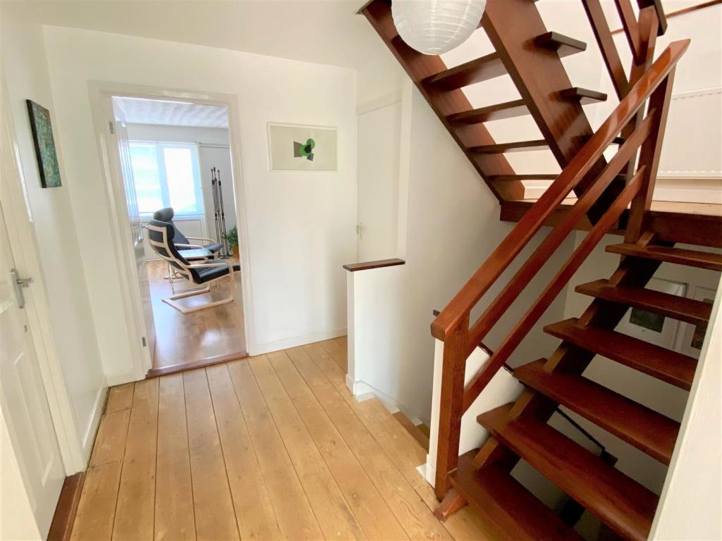 1 Farfield Place Landing 1