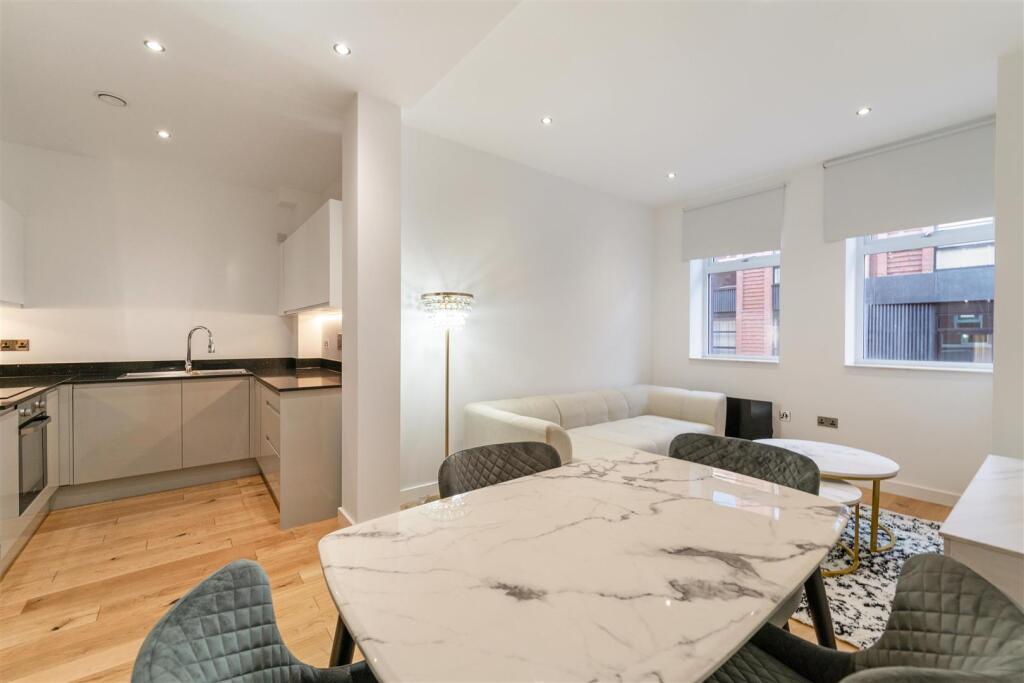 Flat 2, 48 Camden Street Round 2_04624.jpg